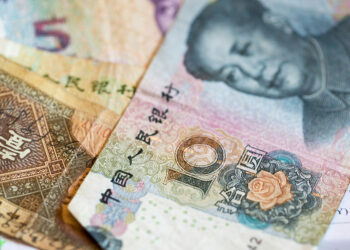 Рубль может возобновить дрейф к ослаблению