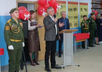 Самарское подразделение ветеранов «Альфы» подарило кадетам беспилотники