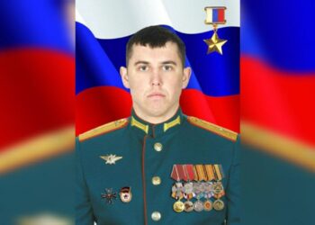 В Самарской области торжественно открыли памятник Герою России Артему Пономаренко