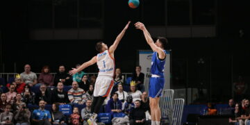 Баскетболисты «Самары» выиграли в гостях у «Енисея»