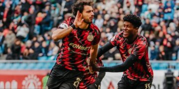 «Акрон» выиграл у «Крыльев Советов» и установил рекорд посещаемости