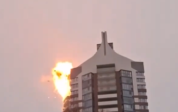 Украинские дроны ударили по высотным жилым домам в Казани