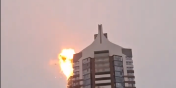 Украинские дроны ударили по высотным жилым домам в Казани