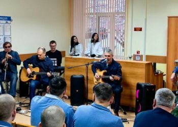 Группа Владимира Аветисяна выступила для участников СВО, об этом сообщил сайт Минобороны РФ