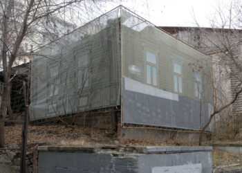 С руин рядом с самарским «домом Кичаева» на глазах «сползает» охранный статус