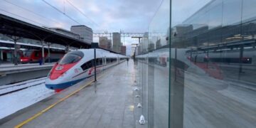 В России представили импортозамещенный поезд «Сапсан» 