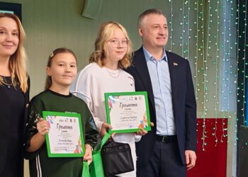 Учащиеся школы-интерната в Самарском регионе получили подарки от нефтедобытчиков