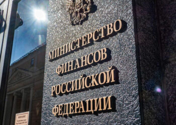 Экс-главу самарского минздрава догнало дело в больнице Середавина