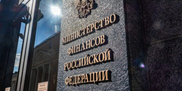 Экс-главу самарского минздрава догнало дело в больнице Середавина