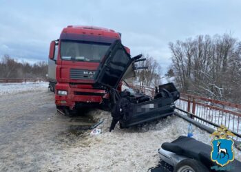 В Самарской области около Ташлы произошло смертельное ДТП с грузовиком