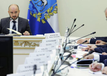 Как самарский губернатор разбирался в прямом эфире с работой чиновников и газовиков