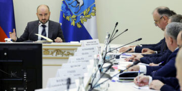 Как самарский губернатор разбирался в прямом эфире с работой чиновников и газовиков