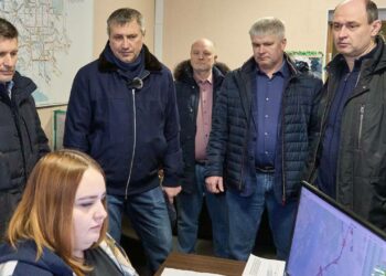 Глава Самары и руководитель регионального Минтранса посетили автобазу городского перевозчика