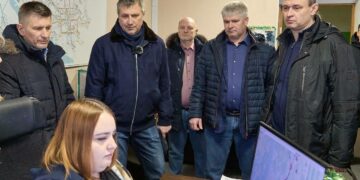 Глава Самары и руководитель регионального Минтранса посетили автобазу городского перевозчика