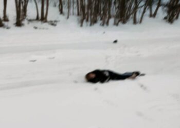 В Самаре на льду Волги едва не погиб мужчина