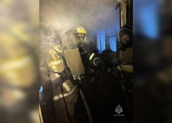 В Самаре 2 января на пожаре погибла женщина, трех человек спасли, 10 — эвакуировали