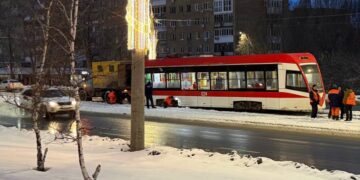 В Самаре утром 14 января с рельсов сошел трамвай №23 