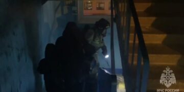 В Тольятти на пожаре в многоквартирном доме спасены пять человек