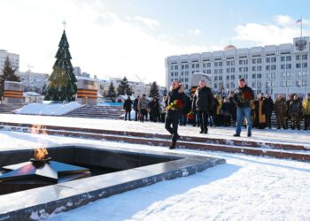 В Самаре прошла траурная церемония ко второй годовщине трагедии в Макеевке