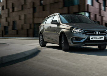 Завод «АвтоВАЗ» вновь начал собирать автомобили Vesta SW