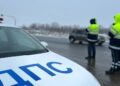 В Самарской области госавтоинспекторы помогли на трассе хромому мужчине