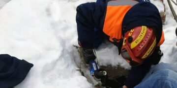 В Самарской области с заснеженной горы спасли обездвиженную 18-летнюю девушку