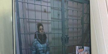 Областной суд оставил под стражей обвиняемую в убийстве экс-мэра Самары