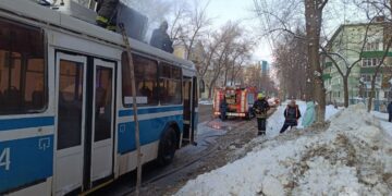 В Самаре горел троллейбус, полный пассажиров