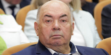 Глава самарского Хворостянского района не спешит покидать свой пост