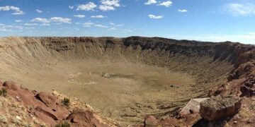 НАСА резко повысило угрозу из космоса: астероид YR4 может уничтожить 8 мегаполисов в 2032 году