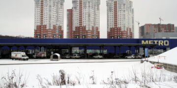 «Метро» понуждает самарского девелопера Виктора Суркова потратиться на ливневку