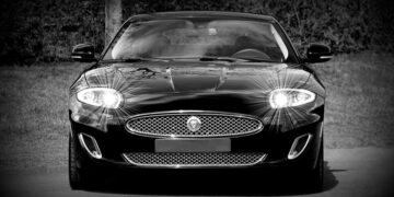 Более половины россиян готовы купить авто онлайн