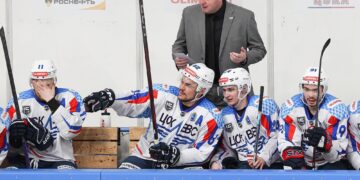 Хоккеисты ЦСК ВВС продлили победную серию в регулярном чемпионате ВХЛ