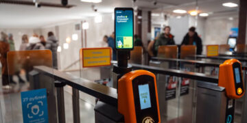 Оплатить проезд в самарском метрополитене, можно просто улыбнувшись