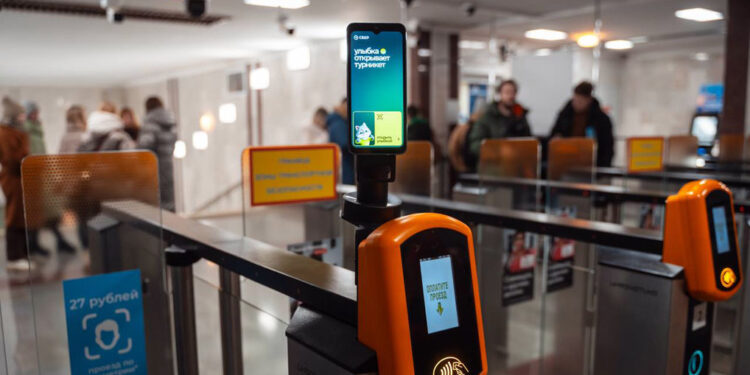 Оплатить проезд в самарском метрополитене, можно просто улыбнувшись