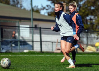 Руководство ХК «Лада» подтвердило задолженность перед игроками и тренерами и обещало скоро ее закрыть