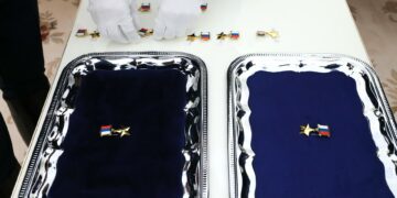 В День защитника Отечества Владимир Путин вручил Звезды Героев РФ двум военным из Самарской области