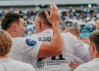 Артем Дзюба ставит рекорды, а «Крылья Советов» уступают «Акрону» в дерби