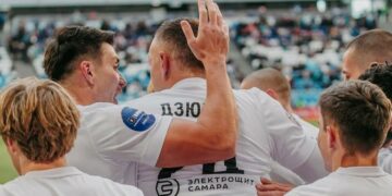 Артем Дзюба ставит рекорды, а «Крылья Советов» уступают «Акрону» в дерби