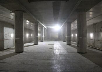 Файзуллин дал команду решить судьбу самарской станции метро «Театральная»