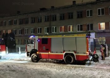 В самарском поселке Южный в ночь на 5 марта горела школа-интернат 