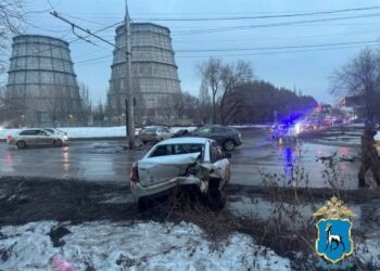 В Самаре в массовом ДТП пострадал пятилетний ребенок и трое взрослых