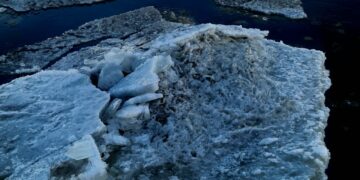 В Самарской области за три дня погиб любитель подводной охоты и спасены четыре рыбака