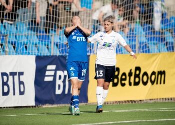 Футболистки «Крыльев Советов» оставили «Динамо» с «баранкой»