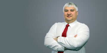 Экс-директор «Крыльев Советов» участвует в судьбе команды и после своей отставки