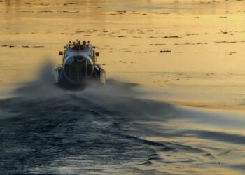 В Самаре суд арестовал судно на воздушной подушке