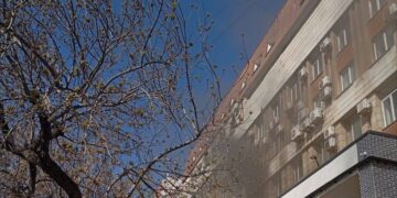 Крупный офисный центр в Самаре эвакуировали из-за пожара