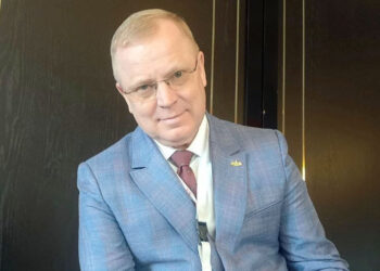 Крупный российский дилер МАЗа — ООО «АВТОритет» — теперь принадлежит Николаю Мозырцу