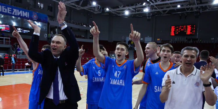 Самарский баскетбольный клуб завершил сезон на минорной ноте с финансовыми проблемами
