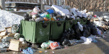 Самарская область застряла в антилидерах по жалобам на вывоз и уборку мусора